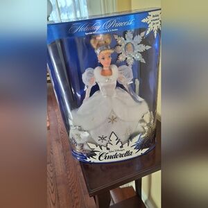 Disney Cinderella Doll in Sparkling White and Silver NIB